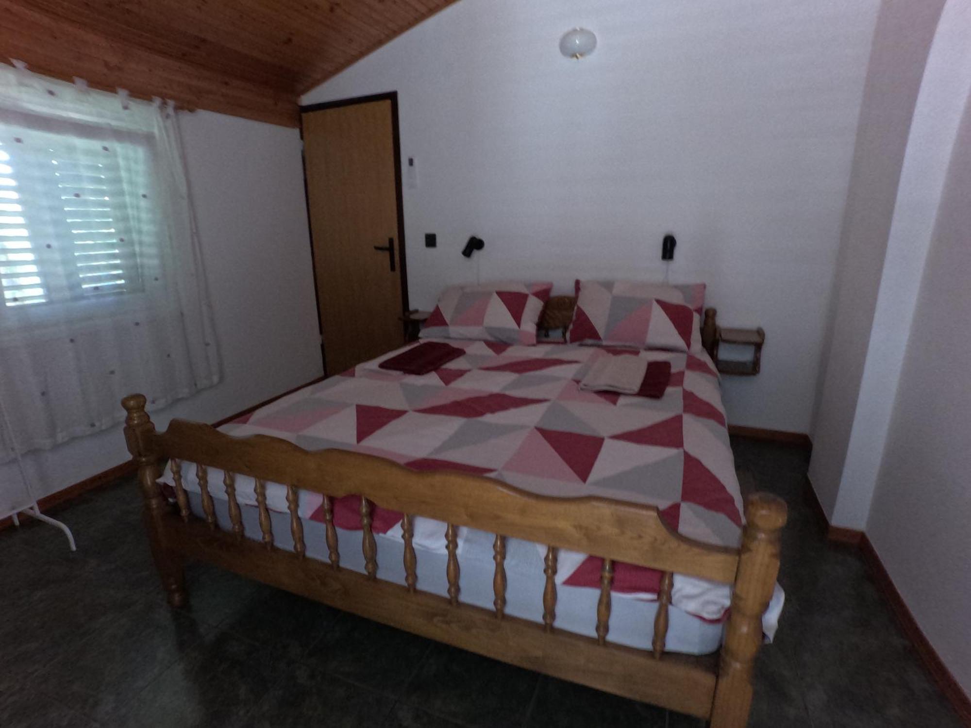 Apartmani Skrnjug Brzac Eksteriør billede